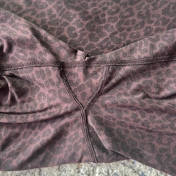 Beyond Yoga SoftMark Leopard Print High-Waisted Midi Leggings Large - Picture 8 of 12